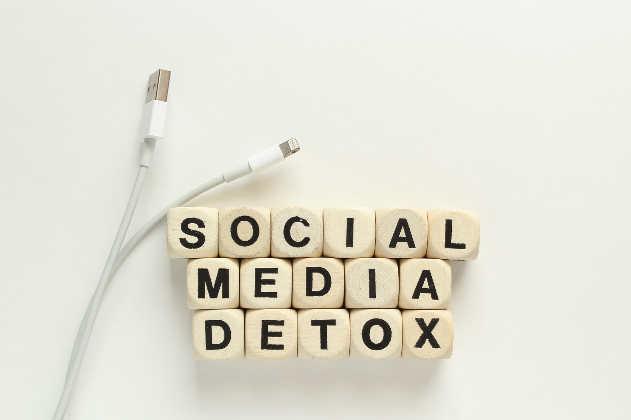 Detox social media
